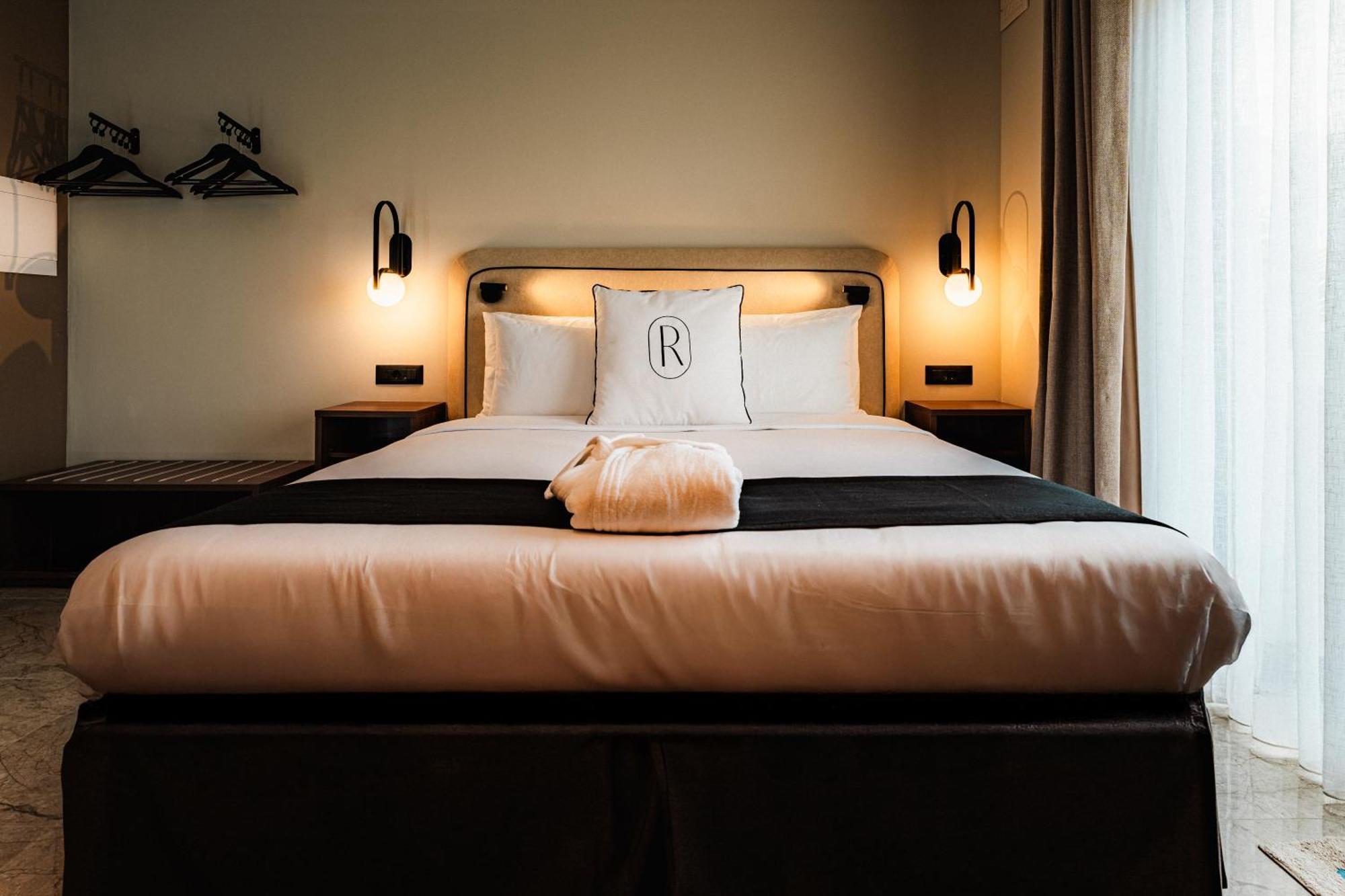 Royale Sainte Helene Boutique Hotel Биркиркара Екстериор снимка