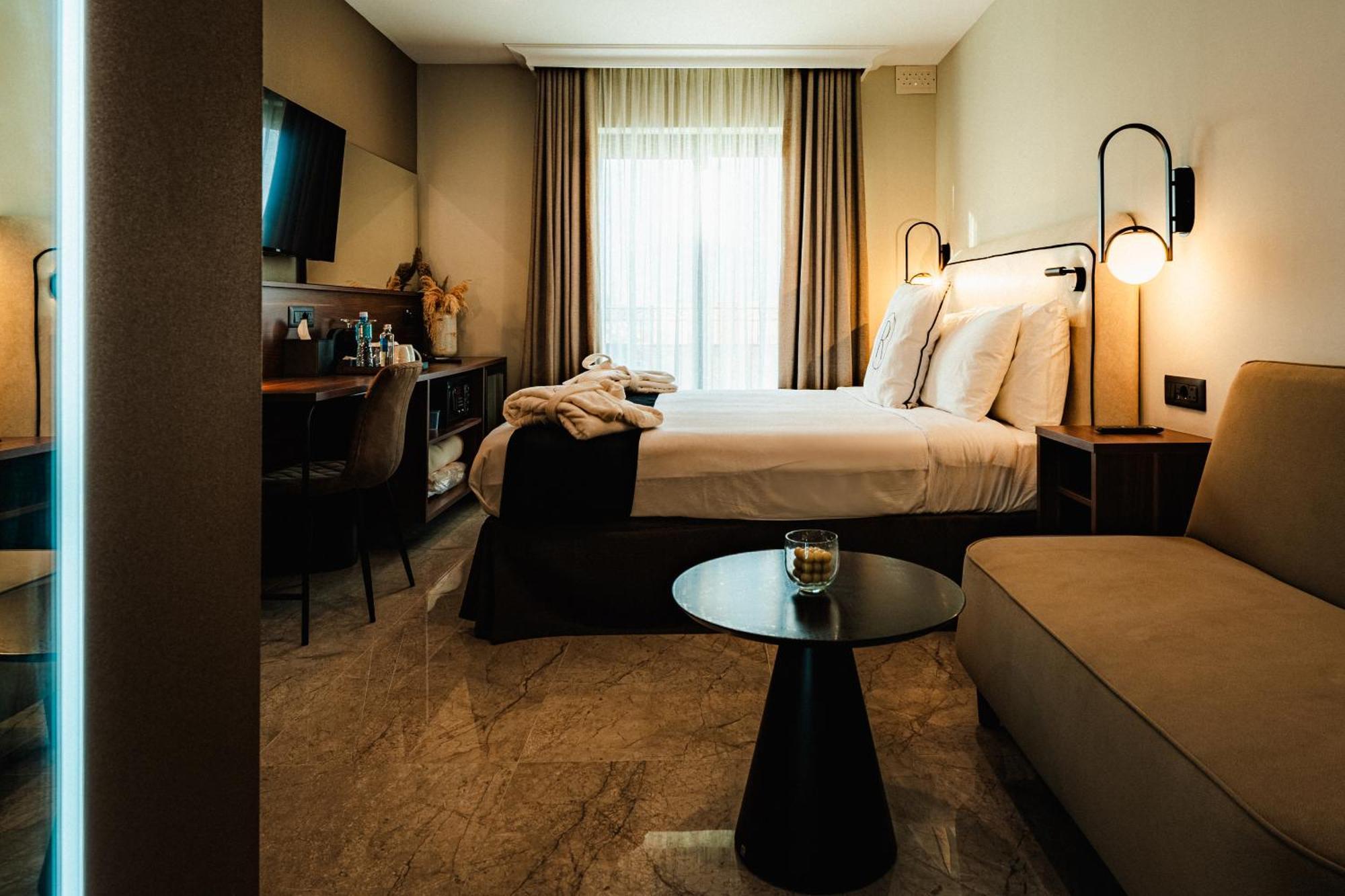 Royale Sainte Helene Boutique Hotel Биркиркара Екстериор снимка