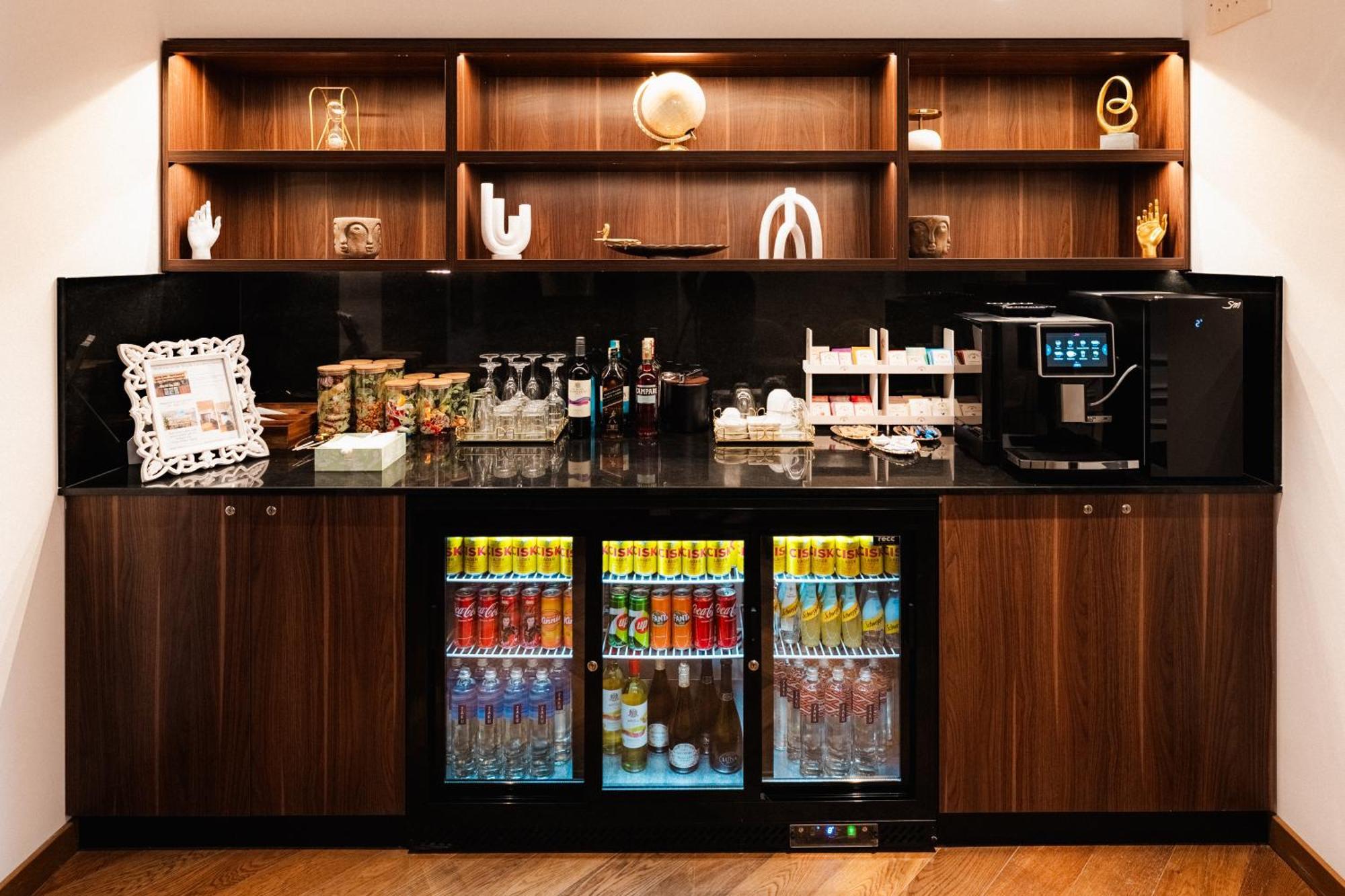 Royale Sainte Helene Boutique Hotel Биркиркара Екстериор снимка